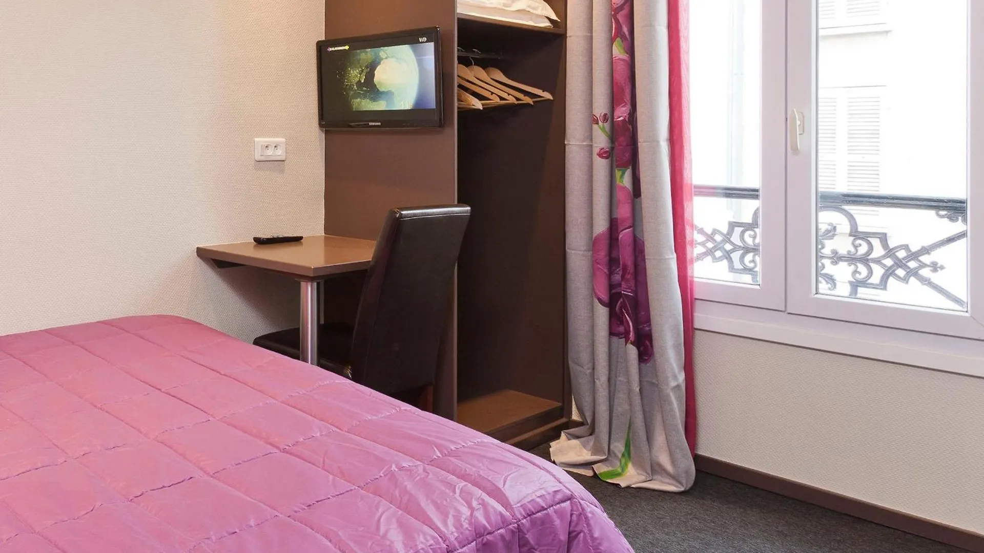 Hotel Montsouris Orléans *