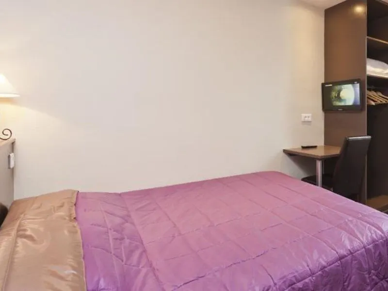 奥尔良苏里峰酒店 *
